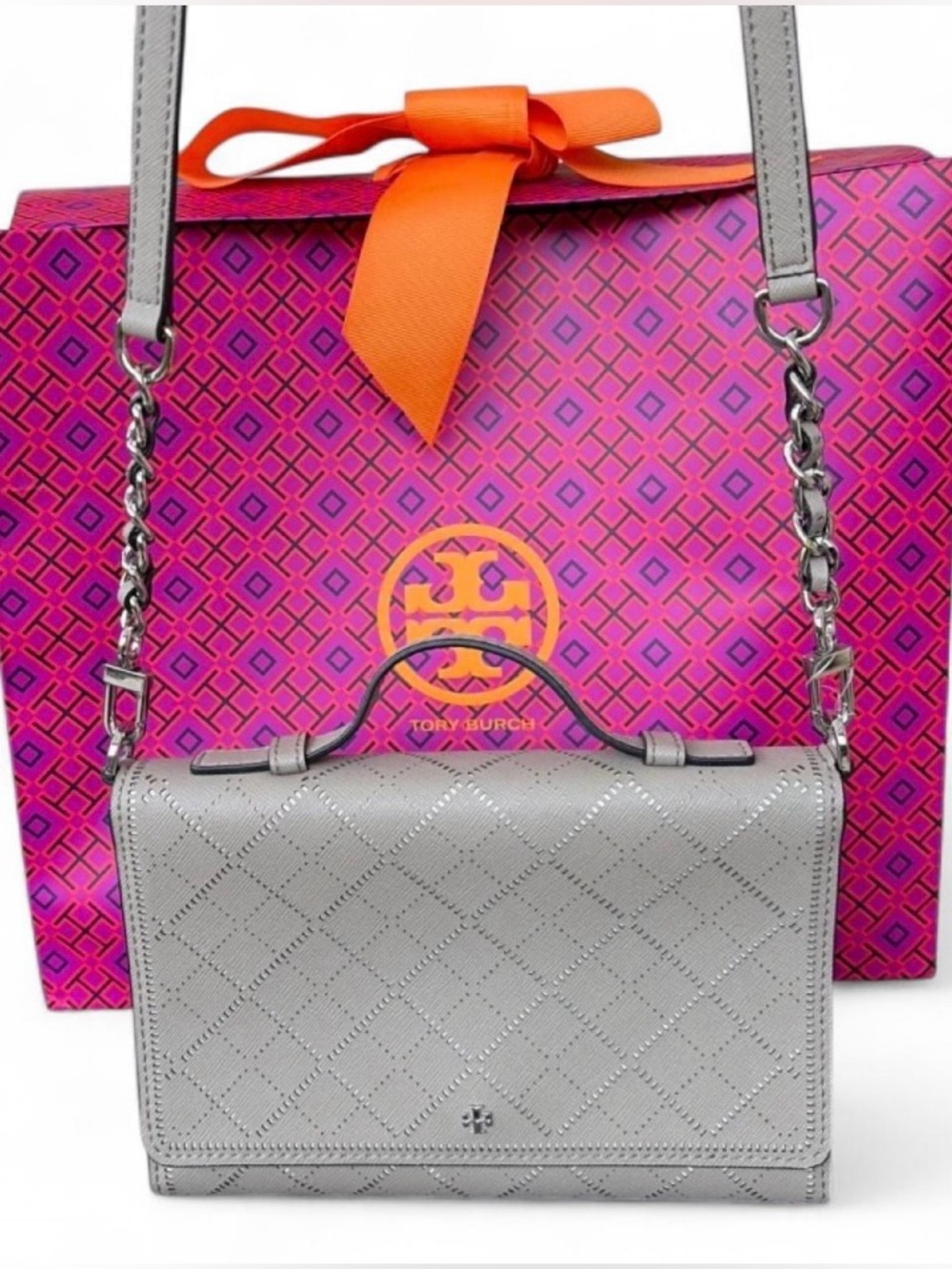 Tory Burch Leather
Robinson Crosshatch
Mini Crossbody Bag in French Gray